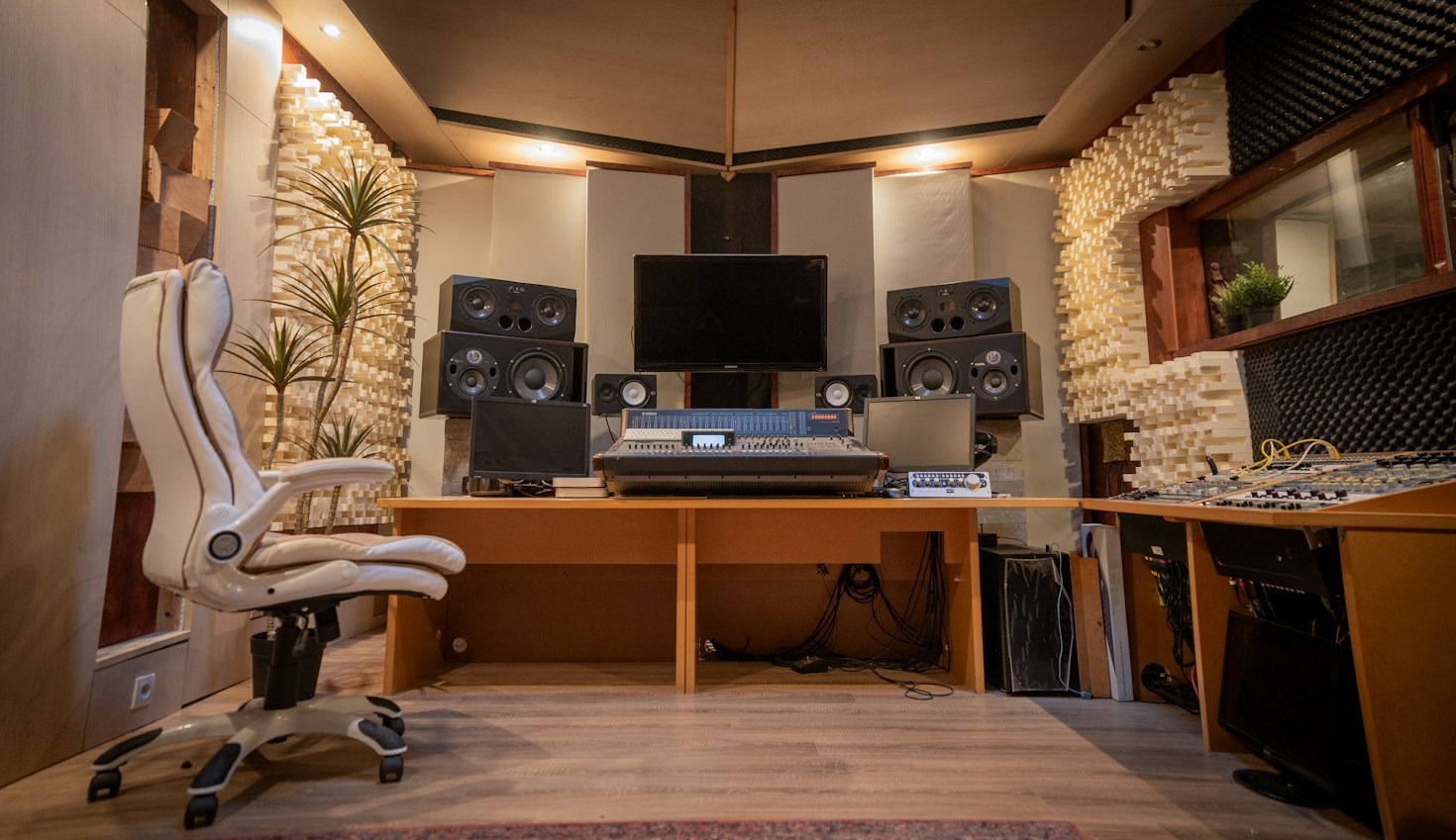 Exclusive Look: The Making of the Lead Single